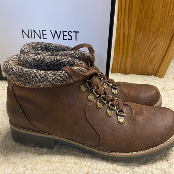 Nine West Go Hike Boots - 10 1/2 - Picture 3 of 3